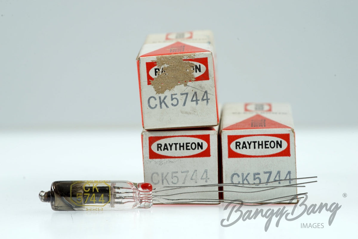 5744W Raytheon Audio Vacuum Tube Valve